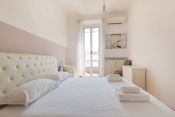 1 bedroom, iron/ironing board, Internet, bed sheets