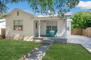 Exterior - 3 Miles to Pearl, Riverwalk, Downtown, Quarry (San Antonio)