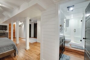 3 slaapkamers, een bureau, gratis wifi, beddengoed