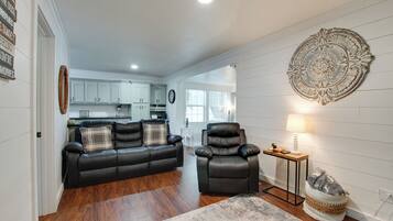 Smart TV, chimenea y estéreo