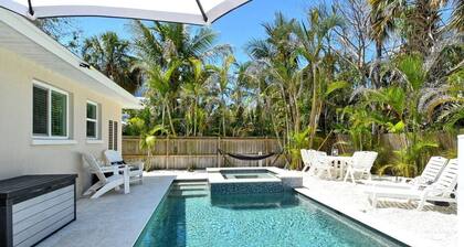 Lazy Dayz on AMI! 1 block to beach access!