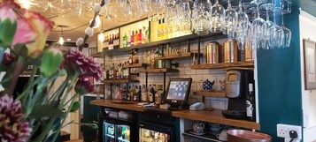 Bar (en la propiedad)