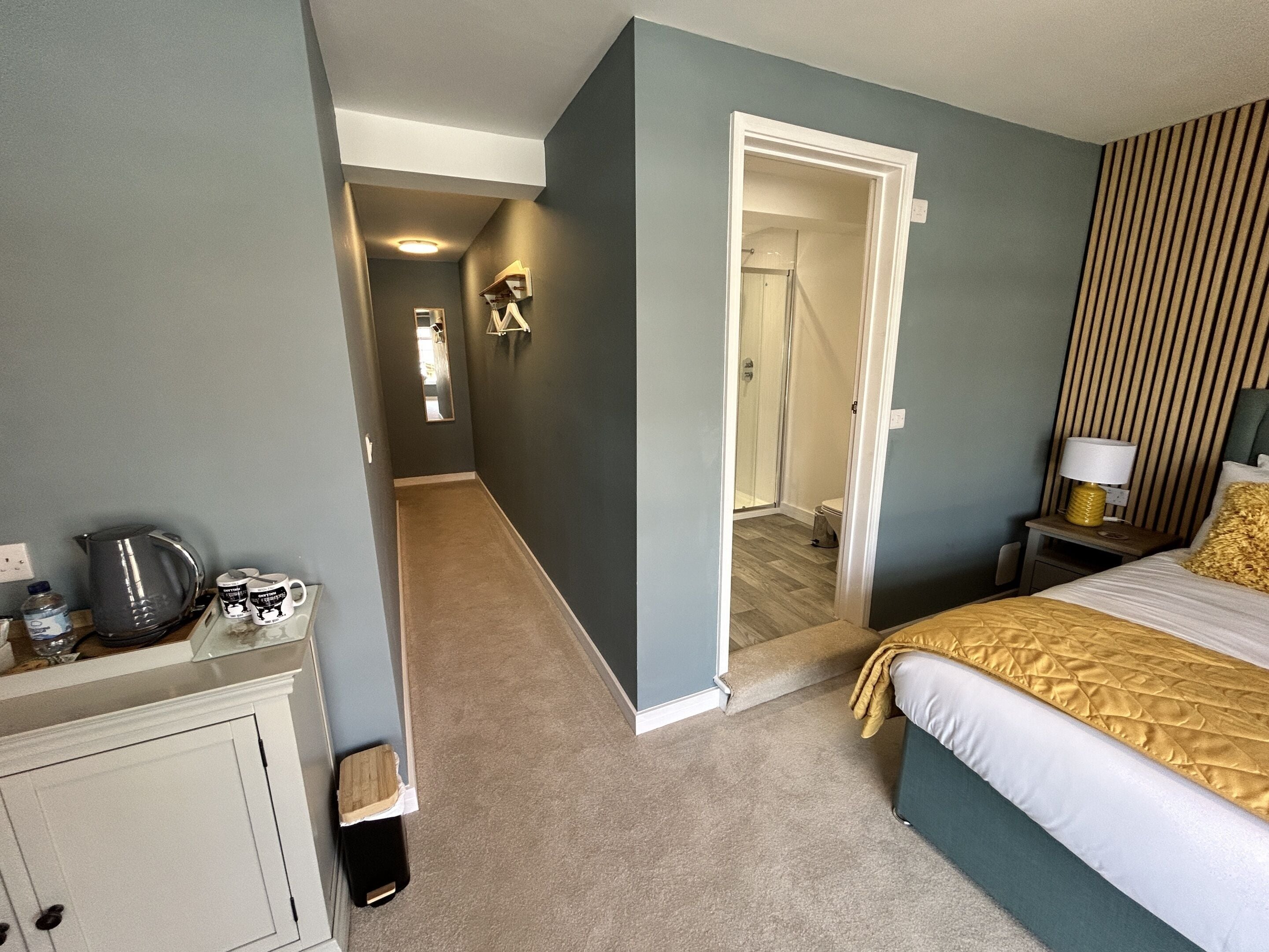 Superior-Doppelzimmer, mit Bad (Ground Floor) | Bügeleisen/Bügelbrett, kostenloses WLAN