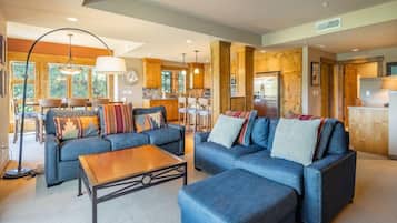 Televisión y chimenea