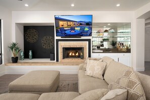 House | Living area | 65-inch Smart TV with satellite channels, fireplace, Netflix - Luxury Resort Style Living w/ Pool & Jacuzzi (Indio)