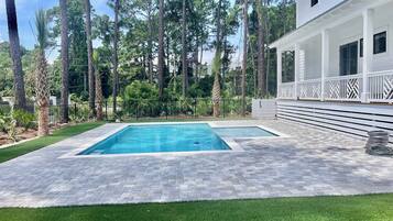 Piscine extérieure, piscine chauffée