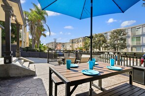 Outdoor dining - Riviera Bay View Dream - Private Patio with Bay View, Parking & W/D! (San Diego)