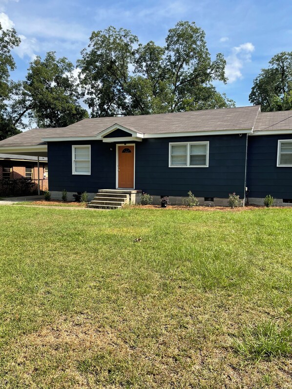 Exterior - Family Friendly, Home Away From Home (Dawson)