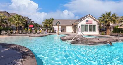 Freedom Village Retreat | Neighboring units, Near St George