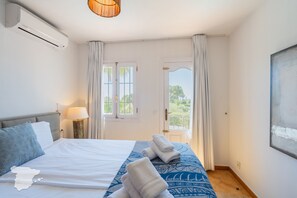 4 habitaciones, tabla de planchar con plancha y wifi gratis 