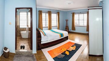 8 bedrooms, desk, iron/ironing board, free WiFi