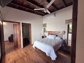 Exclusive Cabin | Down duvets, Select Comfort beds, in-room safe, individually decorated - Casa Boutique Maria Bonita  (La Manzanilla)