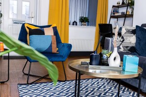 TV - Cosy 2Bedroom House-Perfect for Long & Short Stay (Wolverhampton)