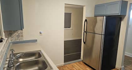 Quiet and tranquil home 15 min from the party in the quarter