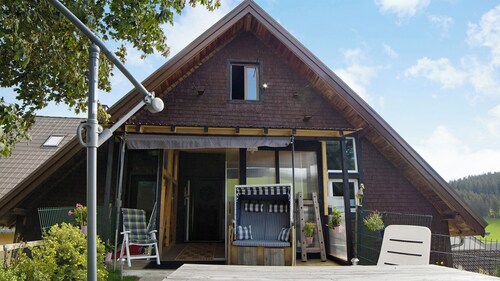 Ferienwohnung 1" mit Gemeinschaftsgarten und WLAN