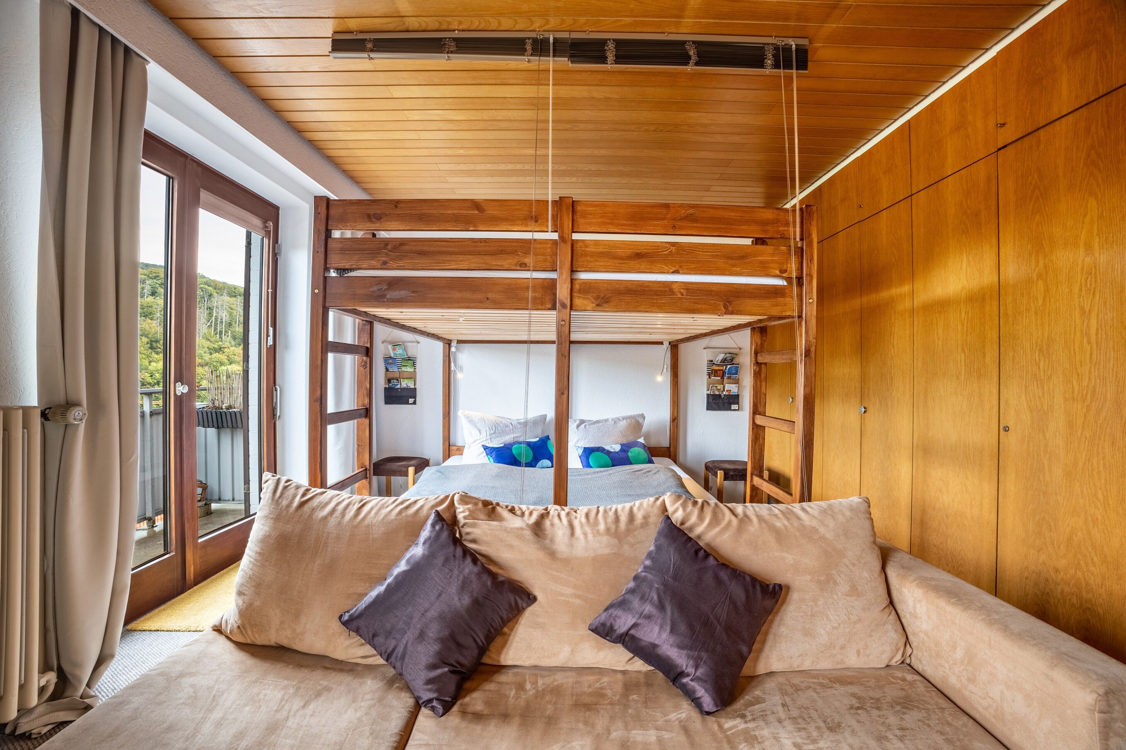 1 habitación, tabla de planchar con plancha, wifi gratis y ropa de cama 