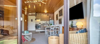 Vakantie Appartement "Grundblick" met Uitzicht op de Bergen, Balkon & Wi-Fi