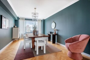Interior - Impeccable UES 3BR w/ Balcony & Doorman, nr Central Park, by Blueground (Uptown)