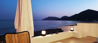 Seaside Luxury Komi Beach Villa