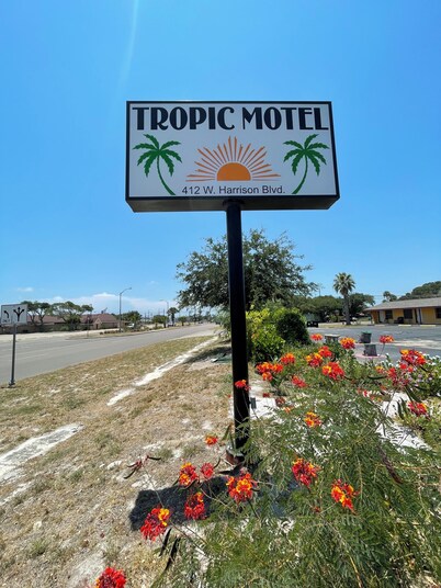 Tropic Motel