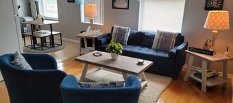 Private Romantic 2 Bedroom suite in the beautiful and historic Beverly community