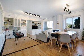 Interior - Apartment 'Armonia' with Sea View, Wi-Fi and Air Conditioning (Torremolinos)