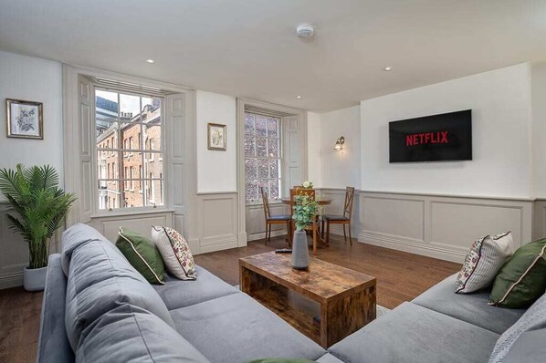 Télévision, espaces bureaux