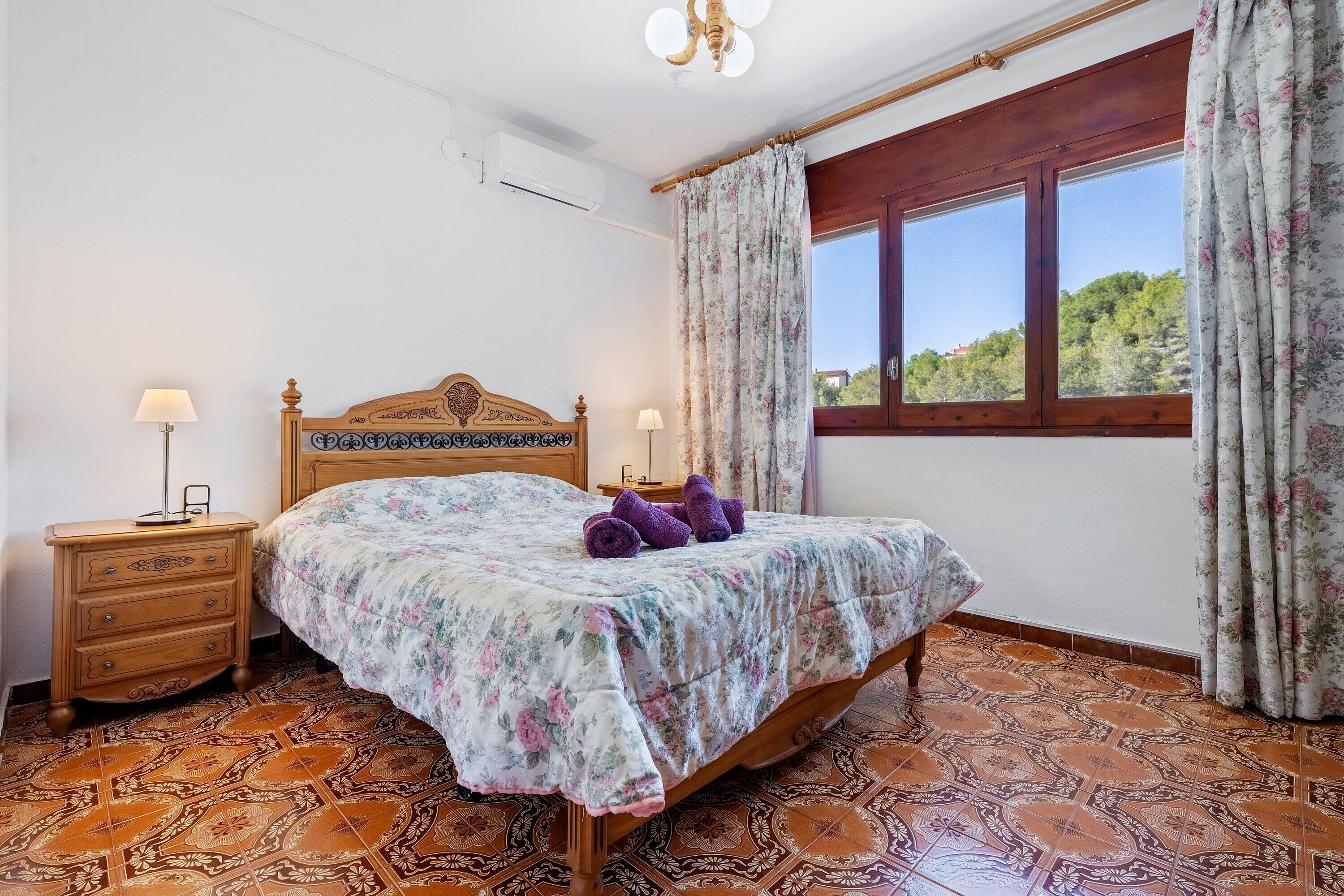 5 makuuhuonetta, silitysrauta/-lauta, ilmainen Wi-Fi, vuodevaatteet