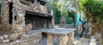 Vakantiehuis 'Casa Calafell' met Uitzicht op de Bergen, Wi-Fi en Airconditioning