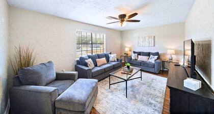 Coastal Retreat Home:Beach Bliss+El Jardin Garden