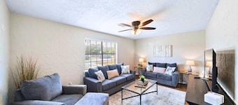 Coastal Retreat Home:Beach Bliss+El Jardin Garden