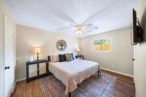 3 habitaciones, escritorio, tabla de planchar con plancha y wifi 