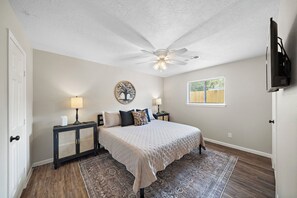 3 chambres, bureau, fer et planche à repasser, Wi-Fi