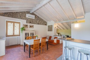 Apartment - Villetta Abbazia Acqua Dolce - With Stunning Terrace (Tremezzina)