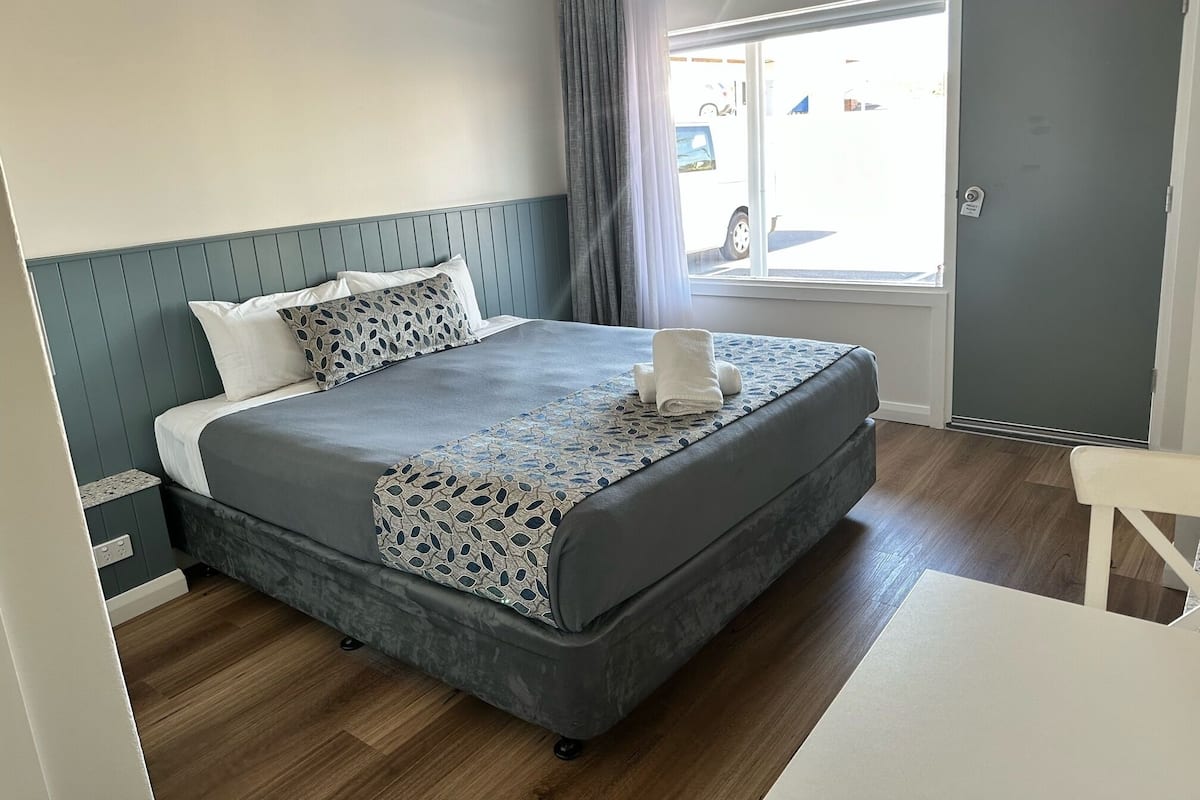 Standaard kamer | 1 slaapkamer, verduisterende gordijnen, een strijkplank/strijkijzer