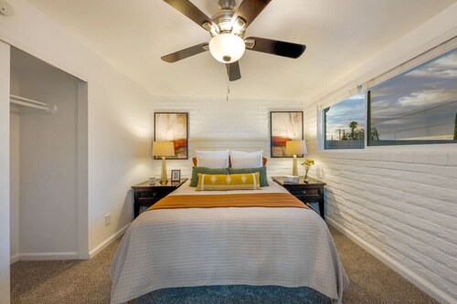 Central / 3 BR 2 BA / Remodeled  / Fenced / Clean