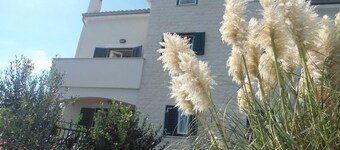 Apartments Azur - 10 m From sea
