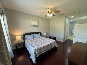 4 bedrooms, iron/ironing board, free WiFi, bed sheets