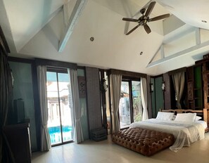 Nacarawadee 4-Bedroom Pool Villa | Free minibar items, in-room safe, desk, soundproofing - K2 Xanadu Pool Villa (Bang Lamung)