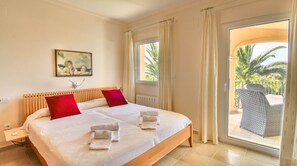 3 bedrooms, free WiFi, bed sheets