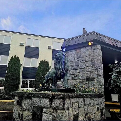 Ocean  marina  hotel port alberni