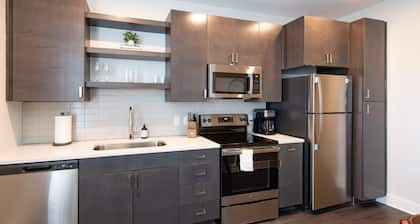 CozySuites Artistry Cincinnati