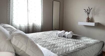 This modern and stylish apartment is located in the center of Christos, Raches.