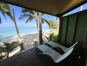 TeRitos Beachfront Villa | 露台/庭院