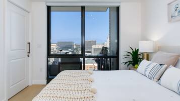 1 bedroom, in-room safe, desk, iron/ironing board