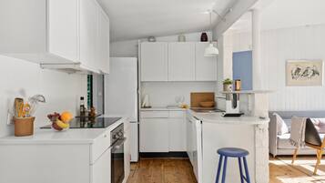 Jääkaappi, uuni, astianpesukone