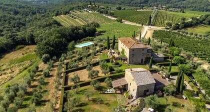 Tuscany Siena Florence Chianti Swimming pool Felsina Brancaia tenuta Arceno.