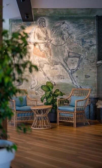 布尔基城堡及酒窖