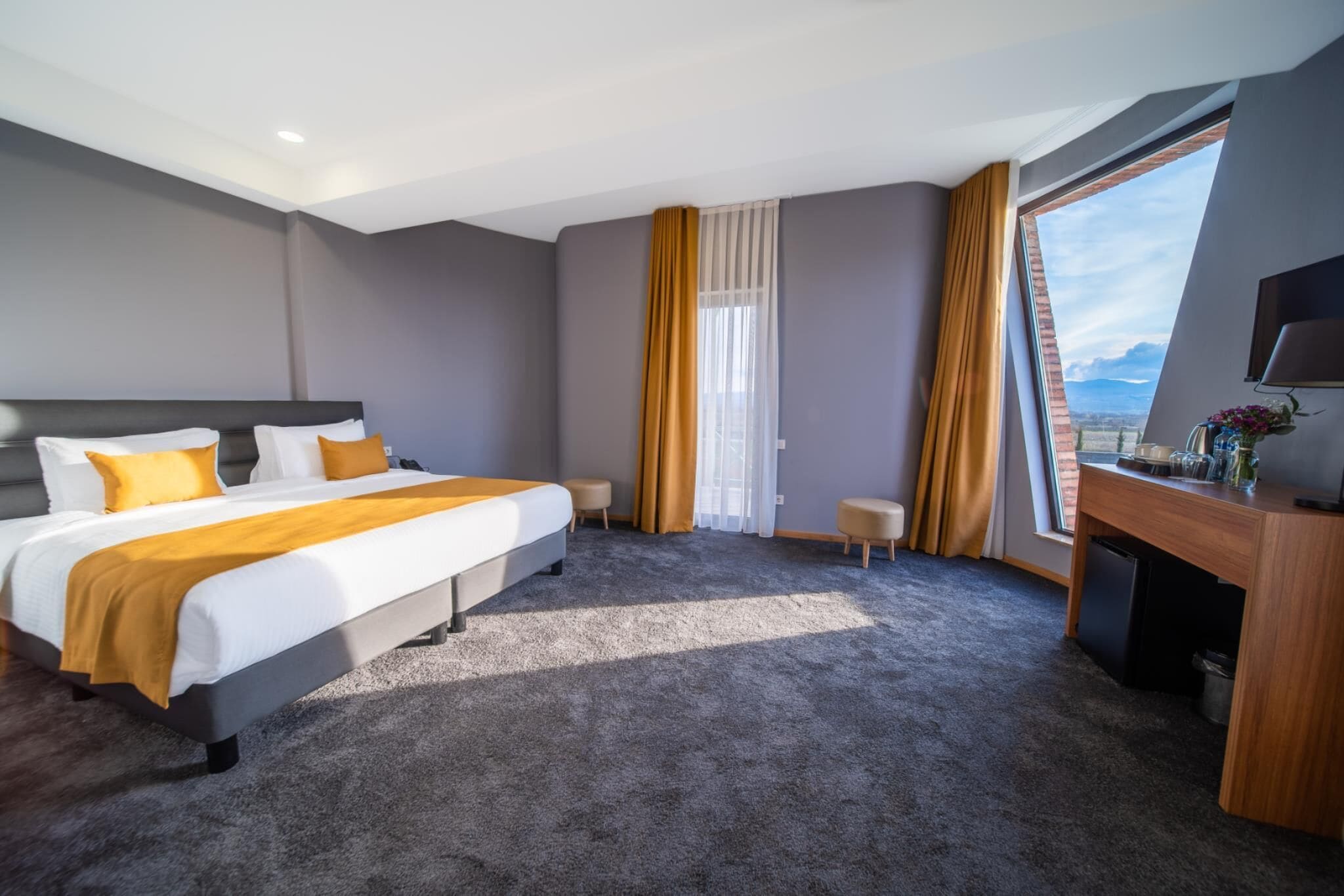 Habitación doble junior | Ropa de cama hipoalergénica, minibar, wifi gratis y ropa de cama 