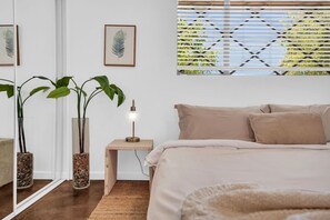 5 Schlafzimmer, Bügeleisen/Bügelbrett, Reisekinderbett, WLAN
